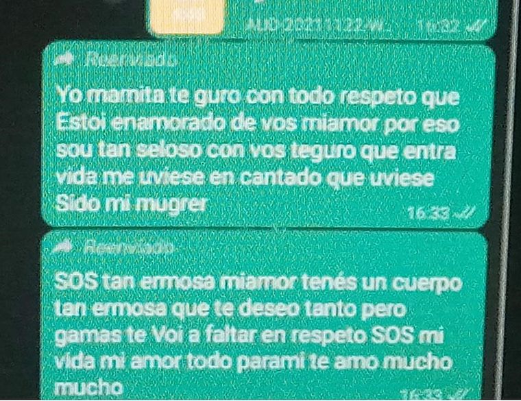El padre de la joven le mandaba mensajes constantemente
