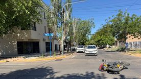 La escena del accidente en calles Italia e Ituzaingó. La escena del accidente en calles Italia e Ituzaingó.