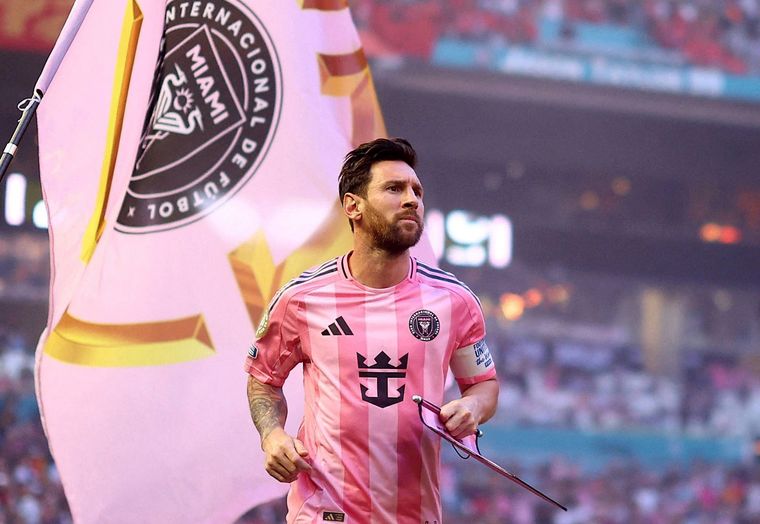 Se viralizó un video de Lionel Messi a los 9 años haciendo jueguitos en la cancha de Newells.