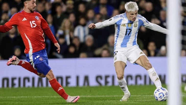Scaloni elogió el partido que hizo Garnacho. Foto: FotoBaires