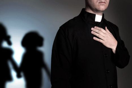 Cómo se mantiene la fe en medio de la ola de denuncias contra los curas católicos en Chile