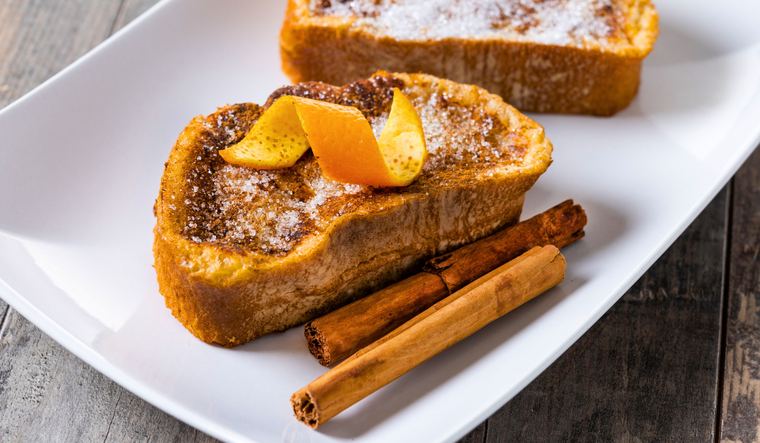 La receta de torrijas nació como una forma de aprovechar el pan duro. La receta de torrijas nació como una forma de aprovechar el pan duro.