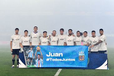 Los 18 futbolistas de la Selección argentina que figuran en el álbum del Mundial 2026.