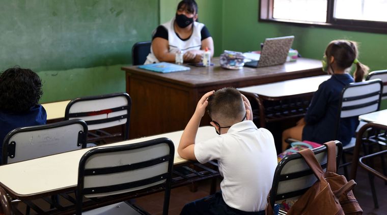 El presidente sostuvo que en los contagios no se dan en los colegios y si en el transporte público Foto: ALF PONCE MERCADO / MDZ