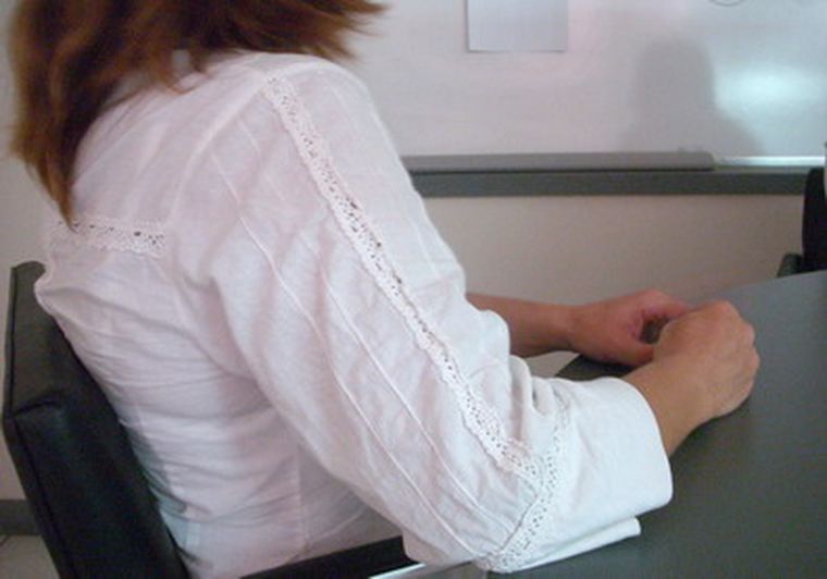 Dale, dale, desvetite, insistía agresivo el abusador mientras la manoseaba. Foto: Mdz