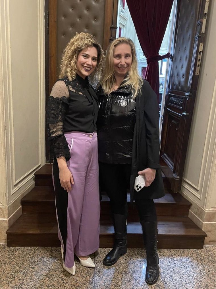 Lourdes Arrieta junto a Karina Milei, en tiempos de amistad Foto: Twitter