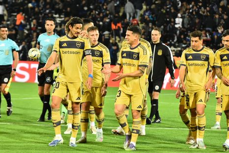 Un futbolista titular del Boca de Russo fue sondeado por un club de Qatar. Un futbolista titular del Boca de Russo fue sondeado por un club de Qatar.