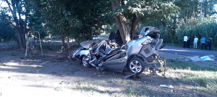 El estado como quedó el auto que protagonizó el accidente en Real del Padre.&nbsp;