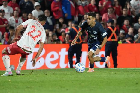 Matías Fernández le puso el moño a una tremenda recuperación y pase gol de Sebastián Villa. Matías Fernández le puso el moño a una tremenda recuperación y pase gol de Sebastián Villa.