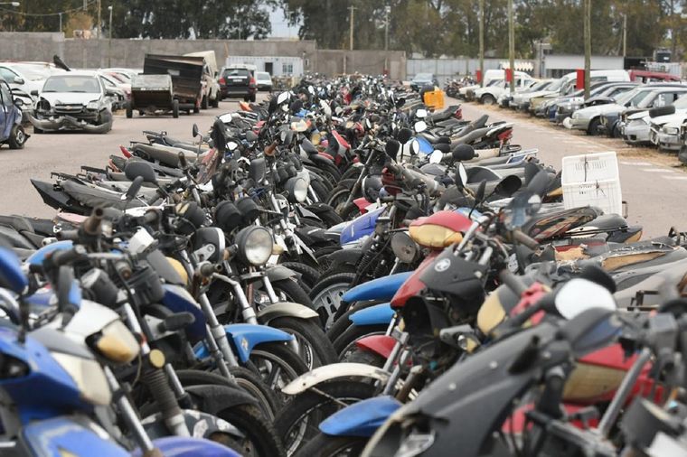 En la playa hay 1500 motos secuestradas Foto: ALF PONCE MERCADO / MDZ.