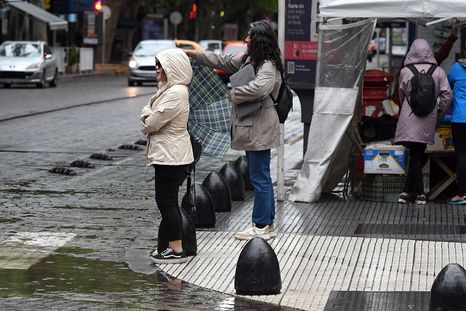 El Servicio Meteorológico Nacional (SMN) prevé que el frío continúe en Buenos Aires, con alertas en 16 provincias