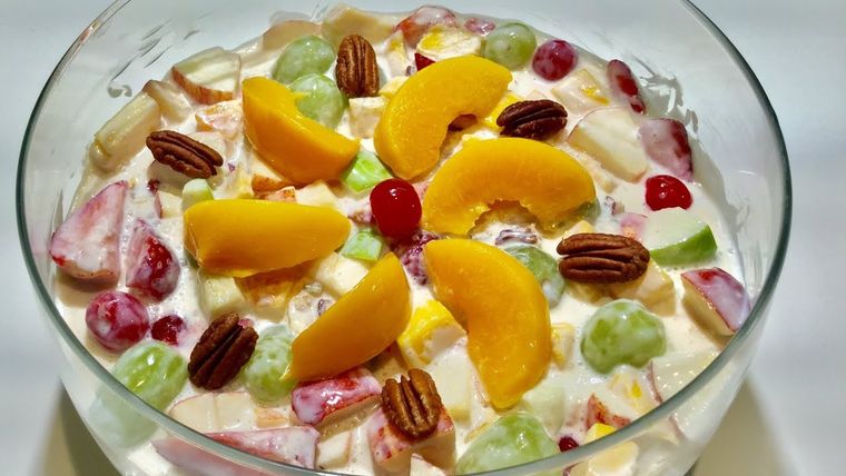 Este postre de frutas tienta a cualquiera con ese aspecto refrescante y delicioso ¡déjate tentar!