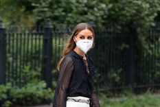 La it girl la lleva puesta.