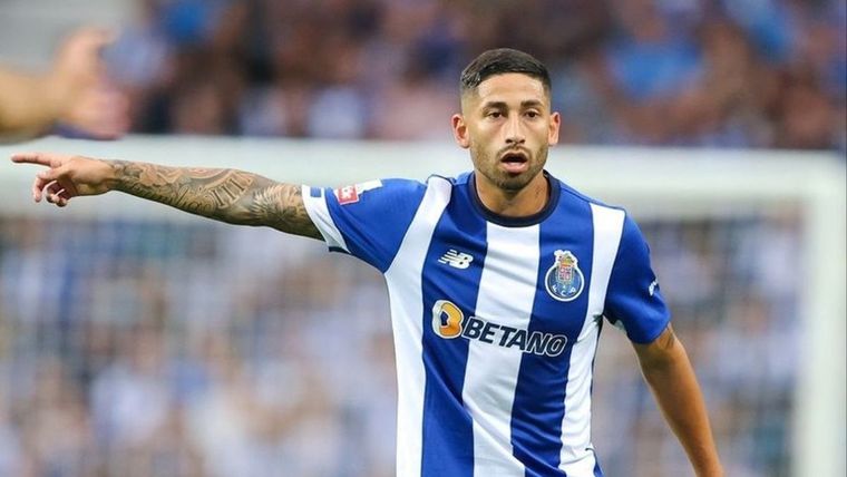 El DT del Porto lanzó una particular advertencia sobre Varela. Foto: Instagram @fcporto