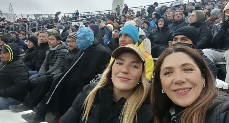 Carina Bruzzone y su hija Victoria Yancarelli. Carina Bruzzone y su hija Victoria Yancarelli.