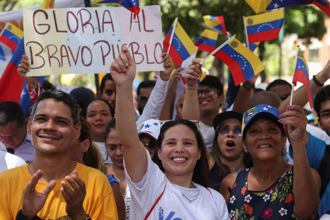la oposicion en venezuela realiza las primeras manifestaciones tras el doble sismo y al cumplirse dos anos de las elecciones presidenciales de 2024