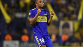 Un grande del fútbol argentino se comunicó con el entorno de Frank Fabra Foto: Télam
