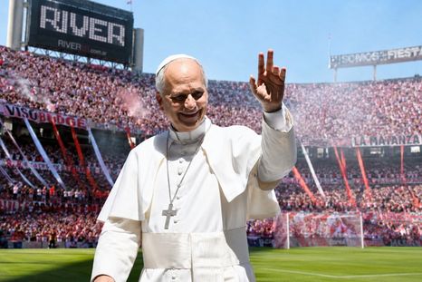 El papa León XIV analiza la posibilidad de dar una misa en el estadio Monumental de River Plate. El papa León XIV analiza la posibilidad de dar una misa en el estadio Monumental de River Plate.
