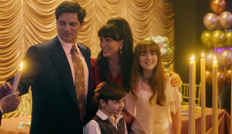 La película transcurre en los 90. La película transcurre en los 90.