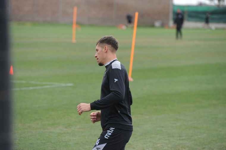 Rigamonti, durante la práctica de este martes en el predio del Lobo. Rigamonti, durante la práctica de este martes en el predio del Lobo.