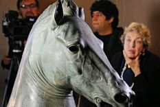restauran cabeza de caballo de bronce que pertenecio a lorenzo de medici