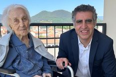 María Branyas junto al doctor Manel Esteller en Cataluña.