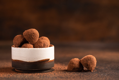 Irresistible tentación: receta de trufas de chocolate caseras en 10 minutos.