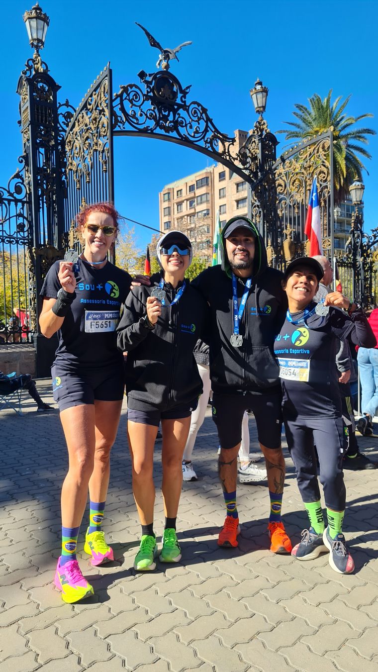 Claudia Vono 4 km, Erica 42 km, Elizangela 21 km, Bruno 42 km. Claudia Vono 4 km, Erica 42 km, Elizangela 21 km, Bruno 42 km.
