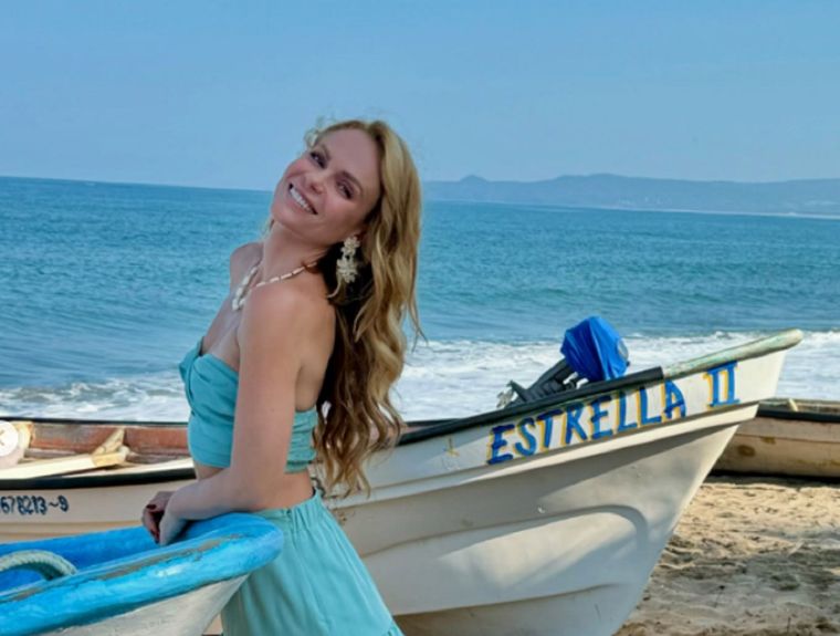 Rating Laura Carmine