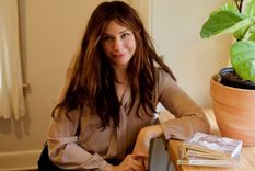 Foto: CASSANDRA GILLIG. Anne Boyer es autora de Desmorir. Una reflexión sobre la enfermedad en un mundo capitalista, ganador del Premio Pulitzer de Ensayo 2020.