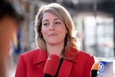 La ministra de Relaciones Exteriores de Canadá, Melanie Joly, celebró el pacto Foto: THIERRY MONASSE