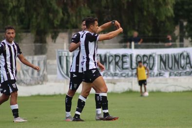 MDZol | Ciccolini festeja su gol. Foto: Prensa GyE.