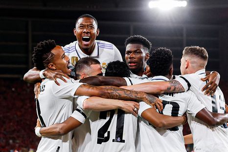 El Al-Ahli de Arabia Saudita va a la carga por una figura del Real Madrid. El Al-Ahli de Arabia Saudita va a la carga por una figura del Real Madrid.