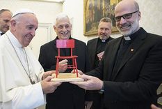 Fe y Alegría Argentina&nbsp; y el recuerdo del Papa Francisco en una campaña La Silla Roja