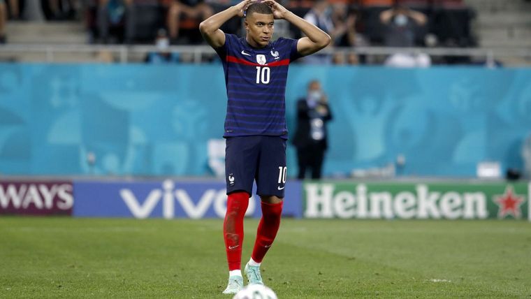 Mbappé no quería formar parte de un anuncio publicitario al cual lo obligaron a ser parte desde la Fedración Francesa de Fútbol.