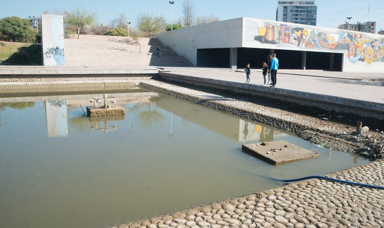 Los menores estaban a orillas del lago del Parque Central