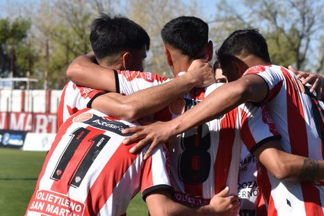 El Chacarero va por el primer chico. El Chacarero va por el primer chico.