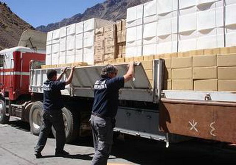 Este es el camión que llevaba mercadería de contrabando.