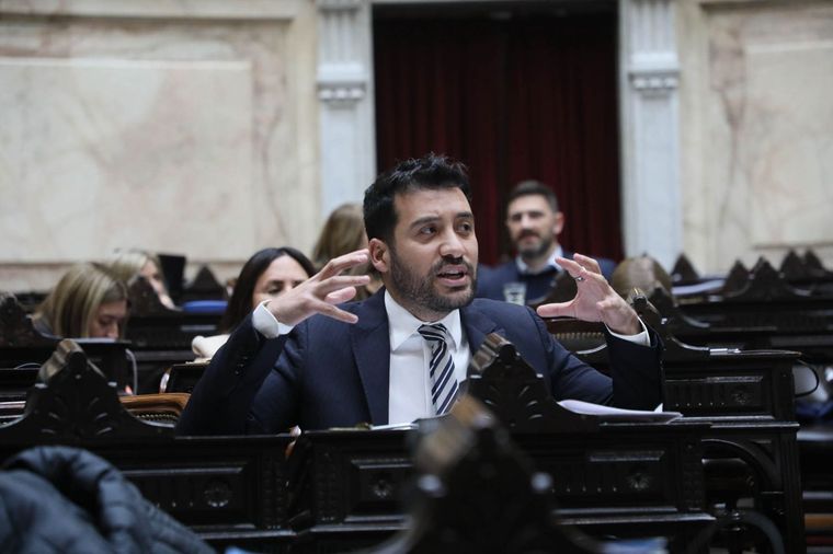 Alejandro Cacace, el diputado radical que se sumó al Ministerio de Desregulación y Transformación del Estado que dirige Feredico Sturzenegger. Foto: X (@alejandrocacace)