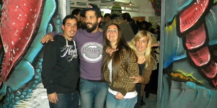 Natalio García -Cees-, Gastón Castelli -Dötz-, Andy Bonetto y Natalia Sánchez Valdemoros –la anfitriona-. Foto: Muriel del Barco/MDZ