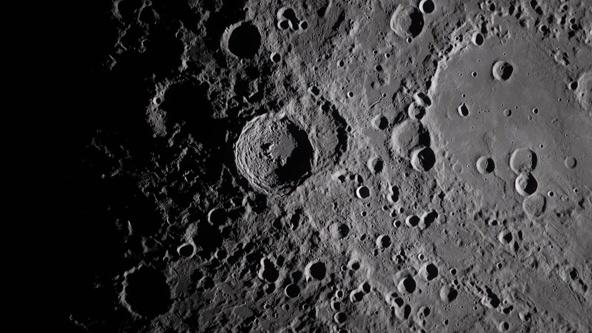 Impresionantes: la NASA publicó las primeras fotos de la Luna tomadas desde Artemis II