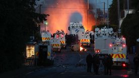 El ataque de un inmigrante sudanés a un ciudadano irlandes desató disturbios en Irlanda del Norte. El ataque de un inmigrante sudanés a un ciudadano irlandes desató disturbios en Irlanda del Norte.