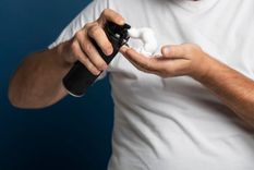 Conoce el beneficio de usar la crema de afeitar en la limpieza de tu hogar Foto: Freepik