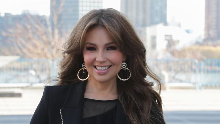 Thalía brilló en el street style del momento, liderando cómo llevar la ropa casual y especialmente los jeans. Foto: 20minutos