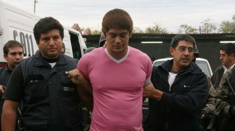 Omar el Tanga Gómez luego de ser detenido por el crimen de Matías Quiroga, ocurrido en 2008. Omar el Tanga Gómez luego de ser detenido por el crimen de Matías Quiroga, ocurrido en 2008.