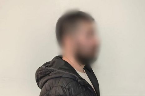 Efectivos de la PFA extraditaron desde Alemania a un hombre argentino, sobre quien pesaba un pedido de captura de Interpol acusado de abuso sexual de su hija menor de edad. Efectivos de la PFA extraditaron desde Alemania a un hombre argentino, sobre quien pesaba un pedido de captura de Interpol acusado de abuso sexual de su hija menor de edad.