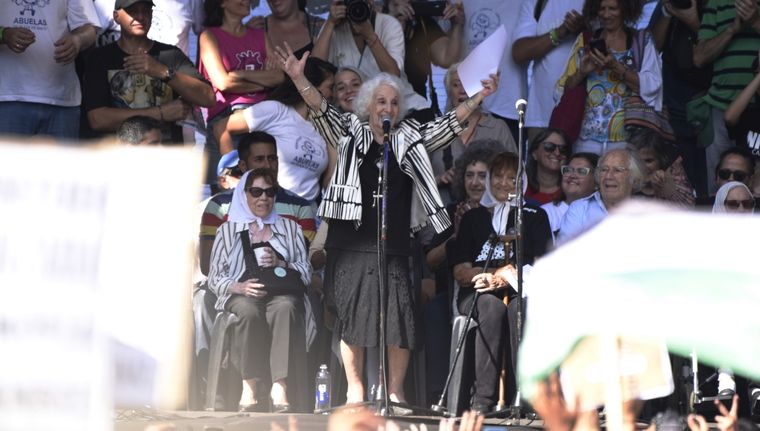 Estela de Carlotto durante un acto de Abuela de Plaza de Mayo Foto: Juan Mateo Aberastain Zubimendi / Mdz