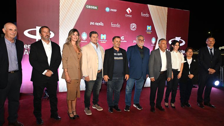 Autoridades y organizadores. Autoridades y organizadores.