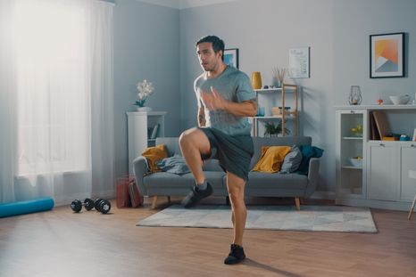 Los mejores ejercicios de cardio para hacer en el hogar Foto: Shutterstock