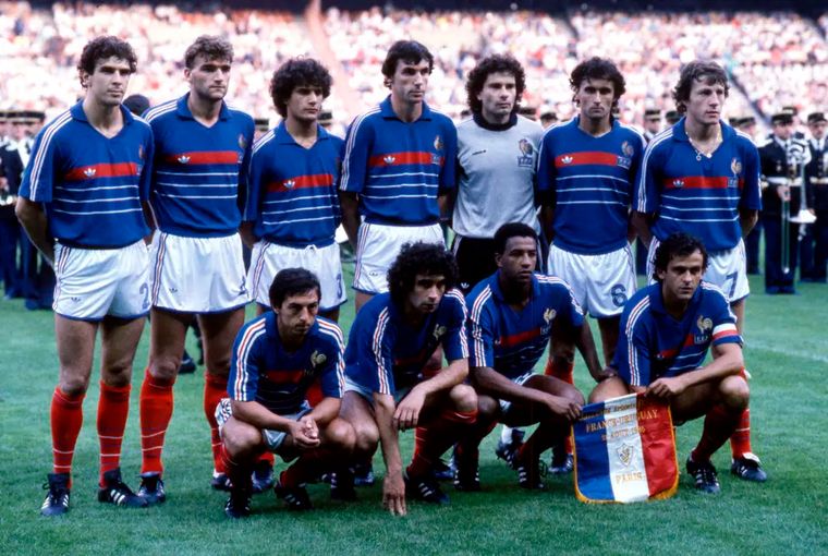 Francia fue el primer campeón de la Finalissima/Artemio Franchi tras vencer a Uruguay en 1985. Francia fue el primer campeón de la Finalissima/Artemio Franchi tras vencer a Uruguay en 1985.